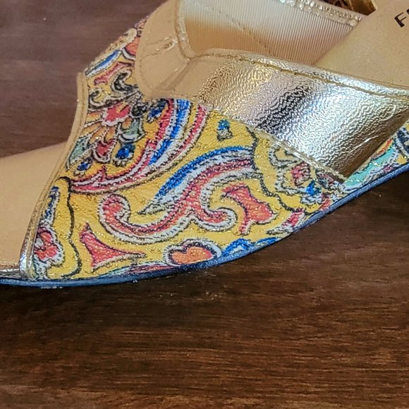 Fabulous Vintage 1970s Grandmacore Metallic Gold Lounge Slippers Wedge Slip Ons - Picture 6 of 8